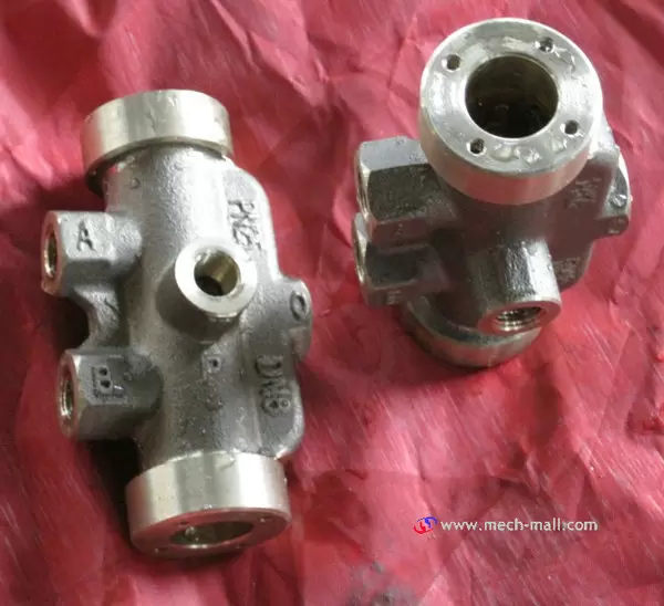 Four-way Slide Valve